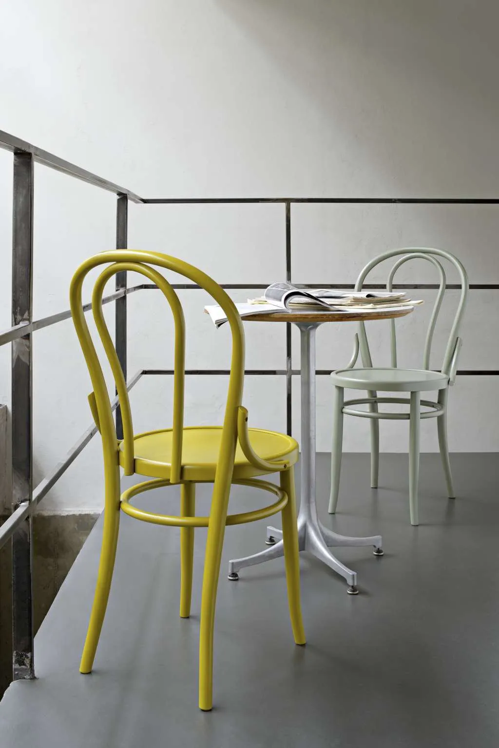 N. 18 – Gebrüder Thonet Vienna at Mesmetric