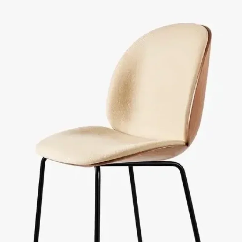 Beetle veneer conic base – Gubi.dk at Mesmetric