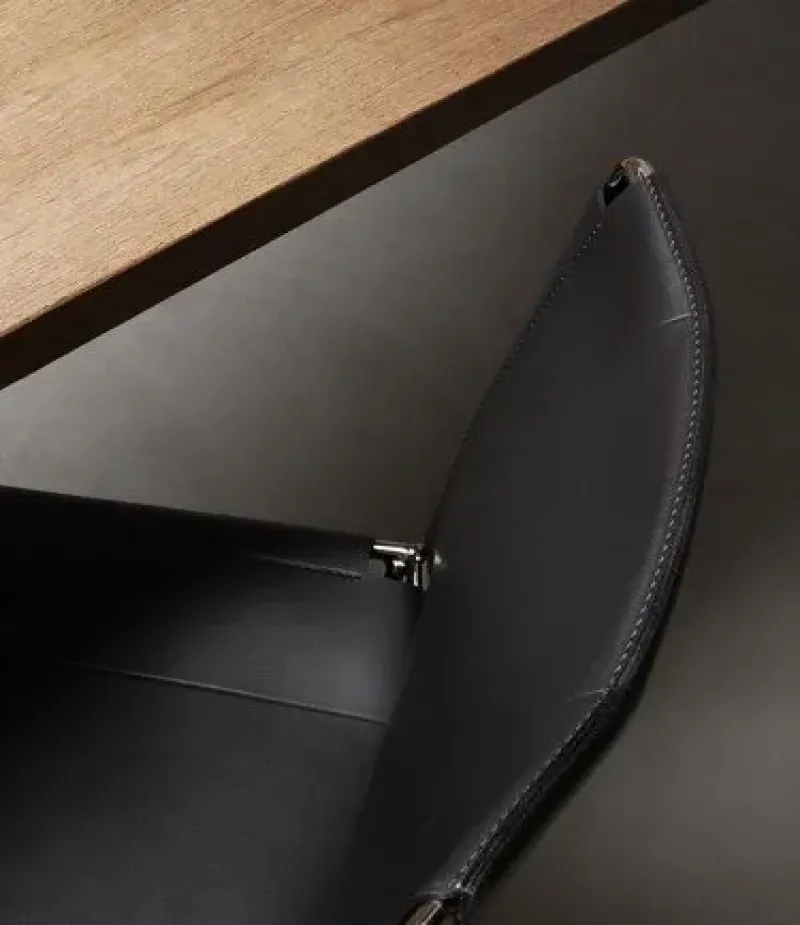 Neil Leather Chair - MDF Italia w Mesmetric