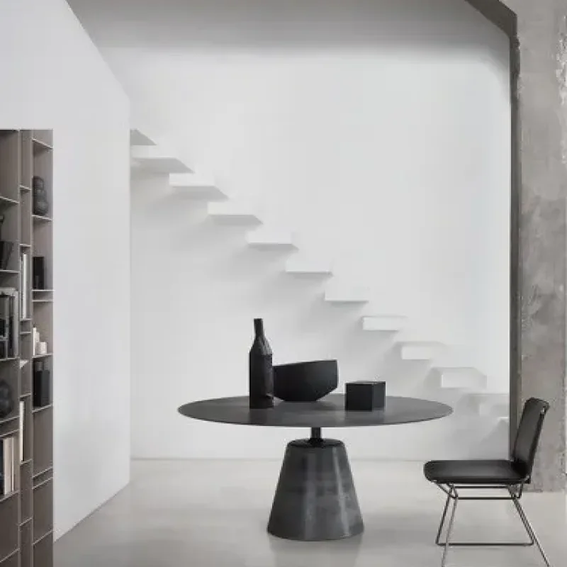Neil Leather Chair - MDF Italia w Mesmetric