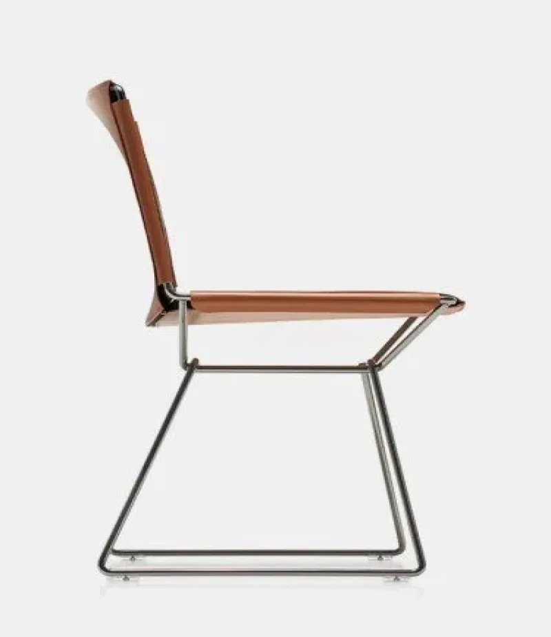 Neil Leather Chair - MDF Italia w Mesmetric