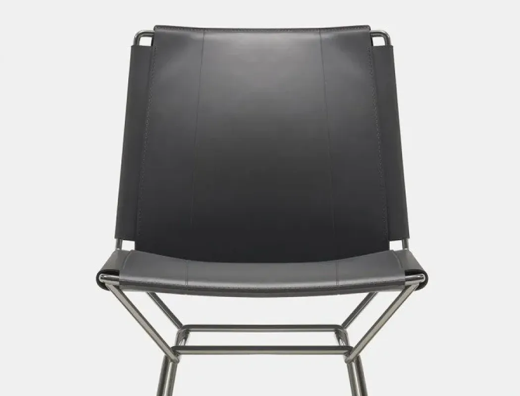 Neil Leather Chair - MDF Italia w Mesmetric