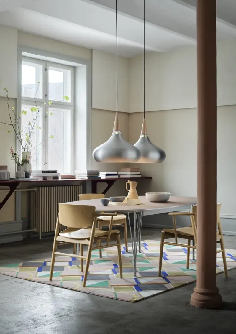 Orient™ Aluminium - Fritz Hansen w Mesmetric