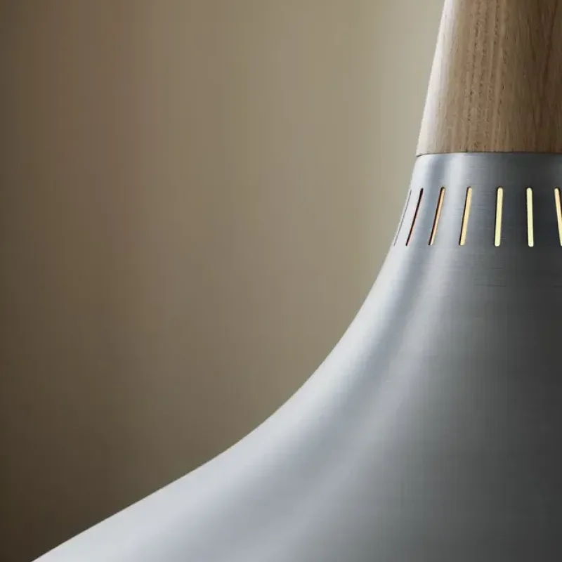 Orient™ Aluminium - Fritz Hansen w Mesmetric