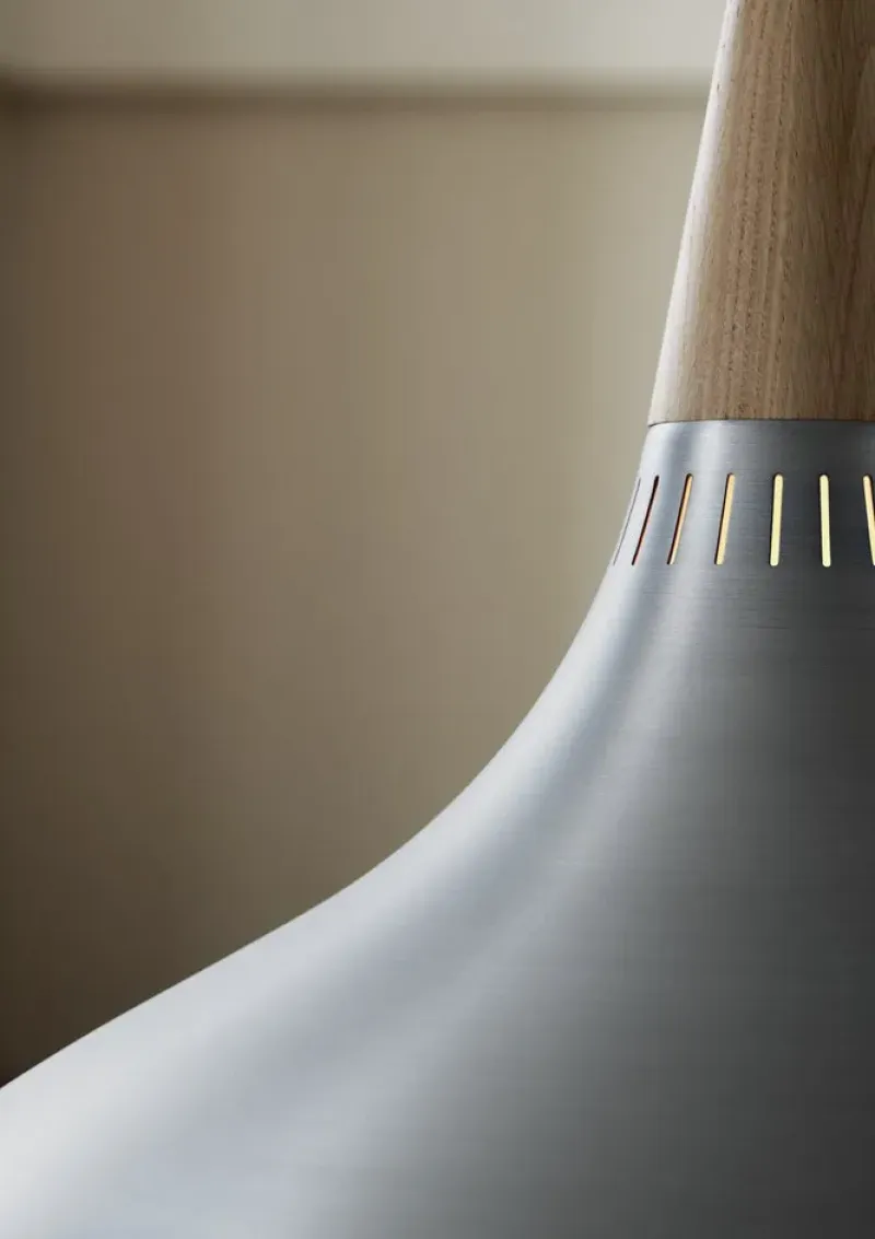 Orient™ Aluminium - Fritz Hansen w Mesmetric
