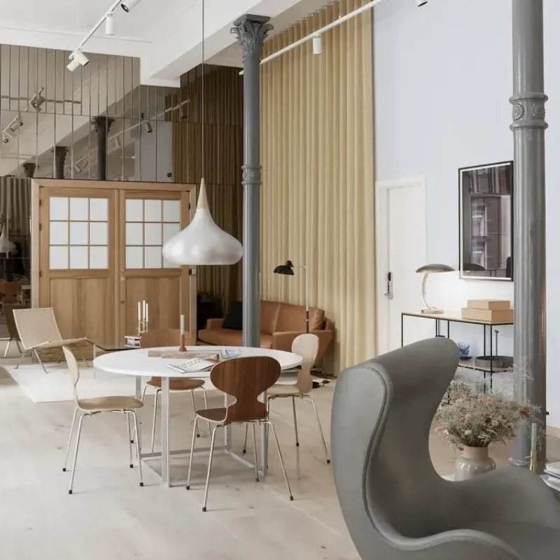 Orient™ Aluminium - Fritz Hansen w Mesmetric