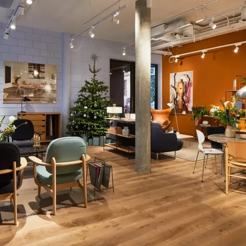 Orient™ Aluminium - Fritz Hansen w Mesmetric