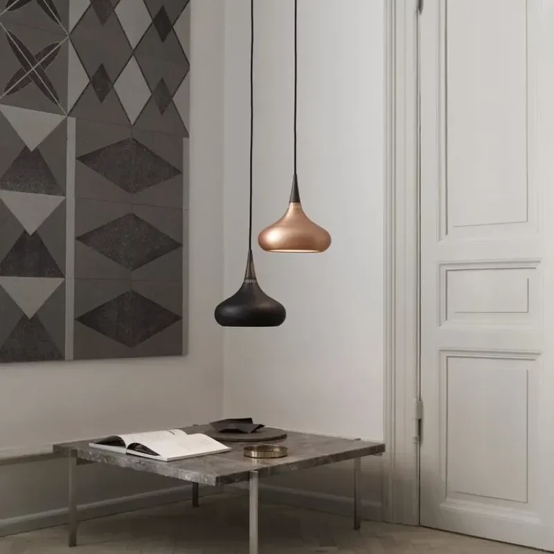 Orient™ Black - Fritz Hansen w Mesmetric