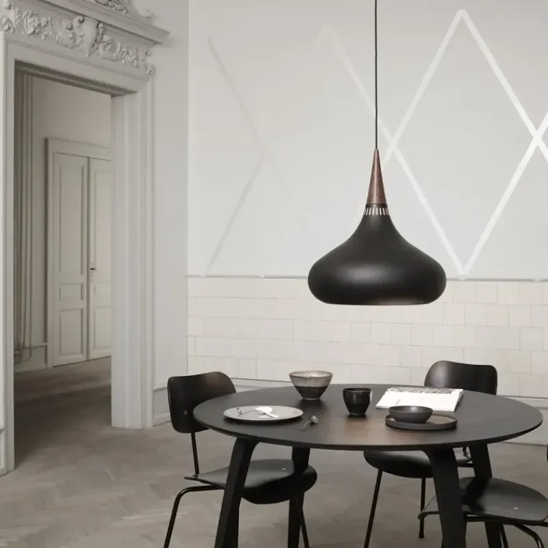 Orient™ Black - Fritz Hansen w Mesmetric