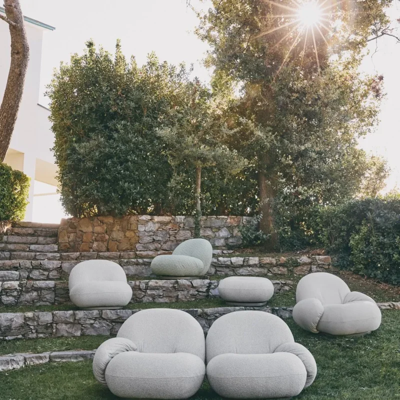 Pacha lounge armrest outdoor – Gubi.dk at Mesmetric