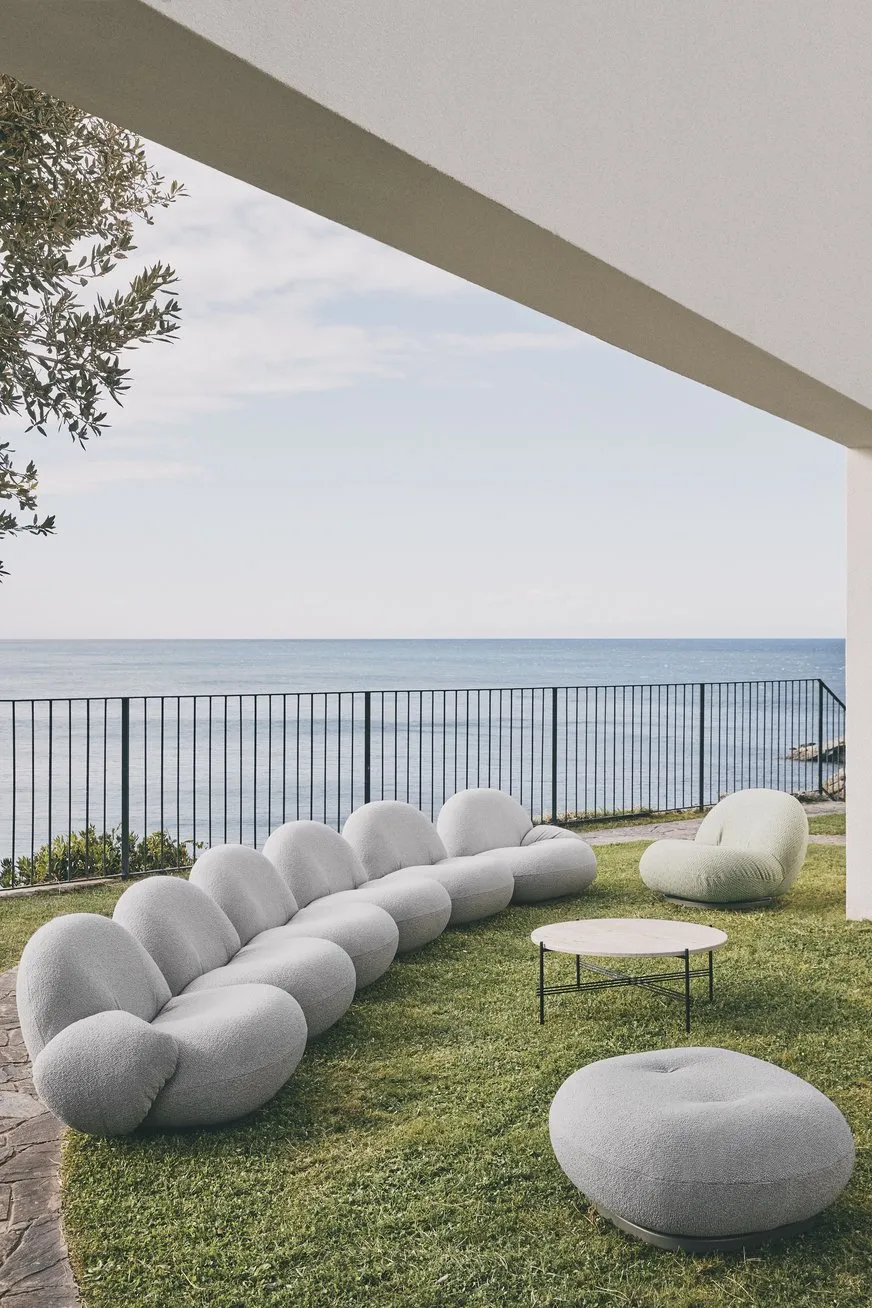 Pacha ottoman outdoor – Gubi.dk at Mesmetric