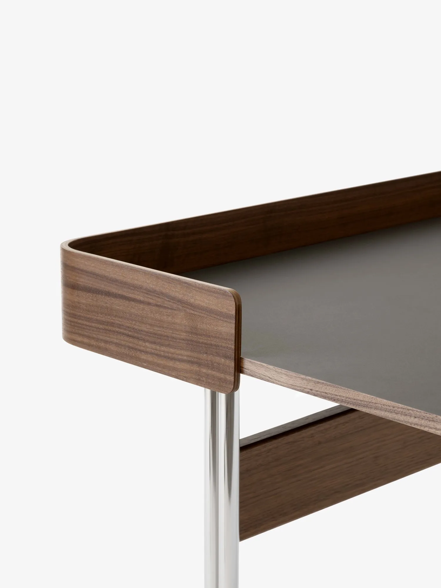 Pavilion AV17 - & Tradition w Mesmetric
