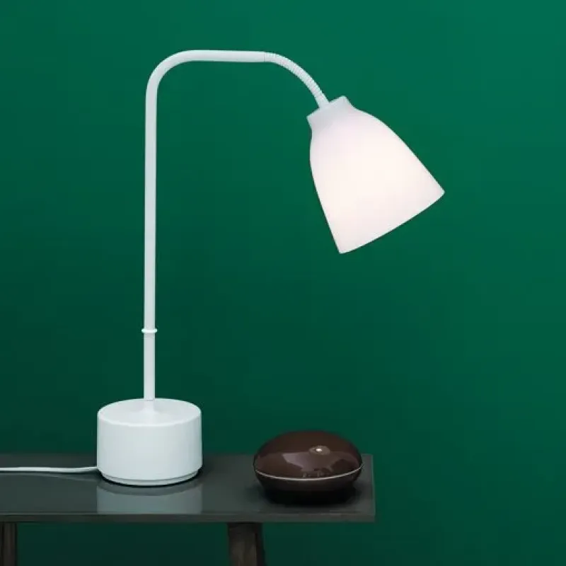 Caravaggio™ Table - Fritz Hansen w Mesmetric