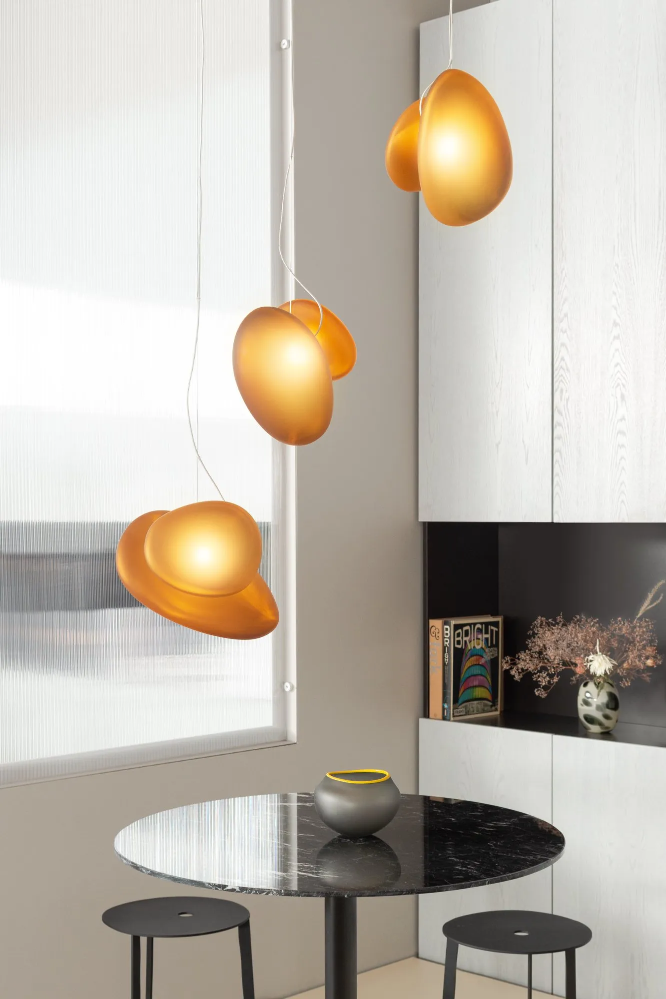 Pebble Chandelier - A-n-d w Mesmetric