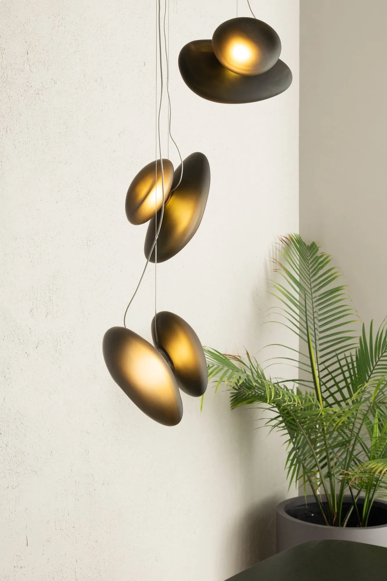 Pebble Chandelier - A-n-d w Mesmetric