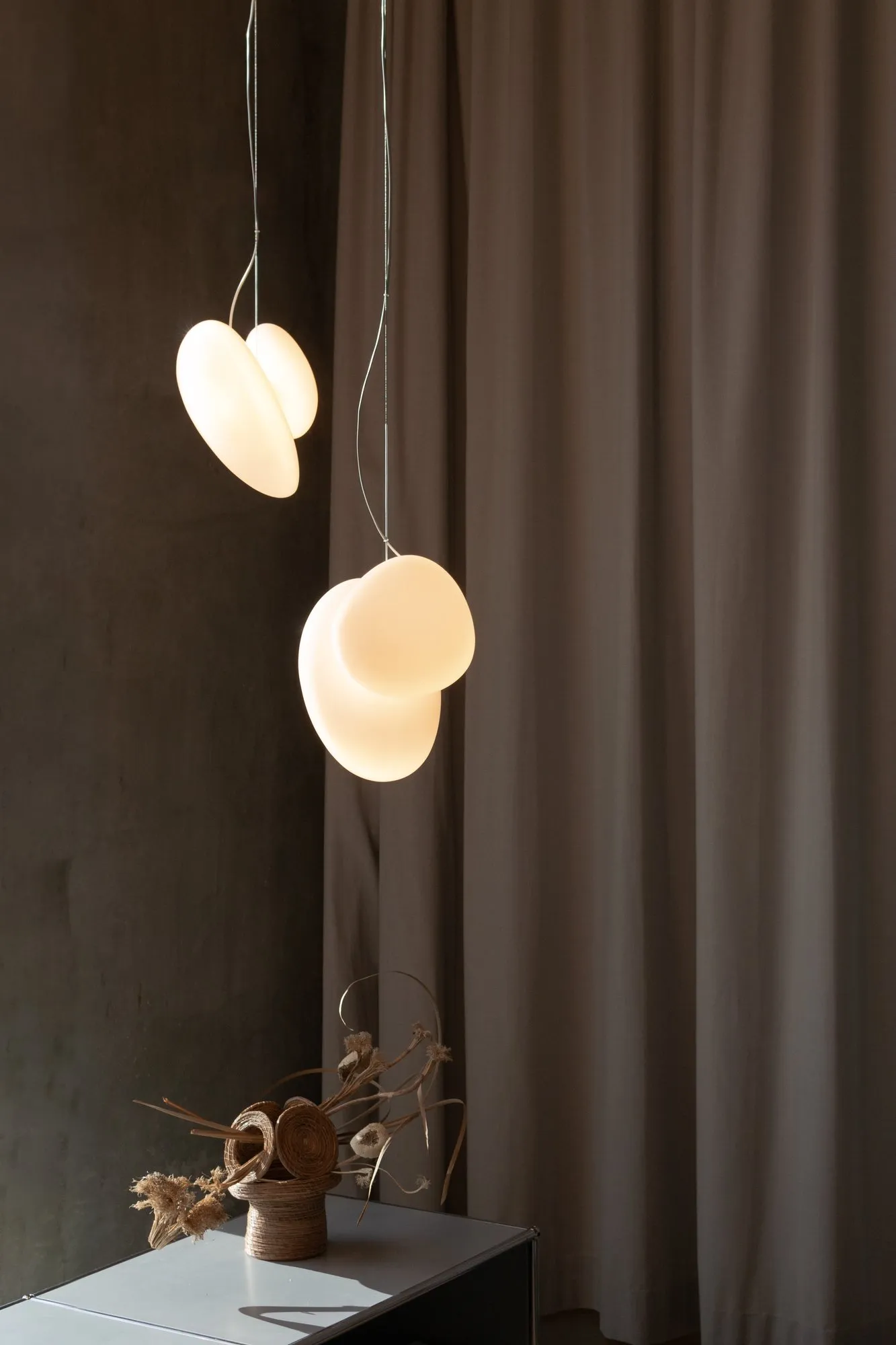 Pebble Chandelier - A-n-d w Mesmetric