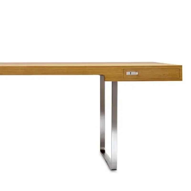 CH110 – Carl Hansen at Mesmetric