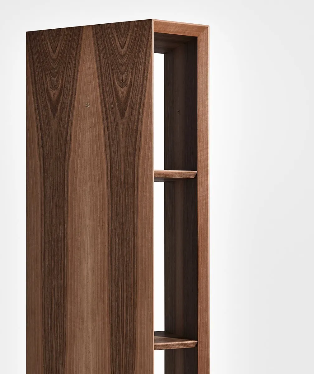Prism Divider – Gallotti & Radice at Mesmetric