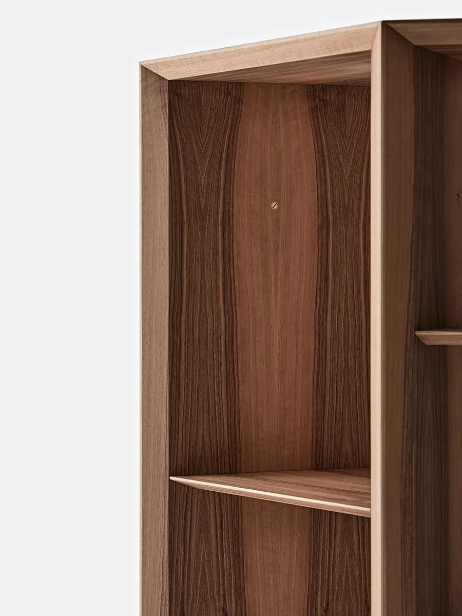 Prism Divider – Gallotti & Radice at Mesmetric