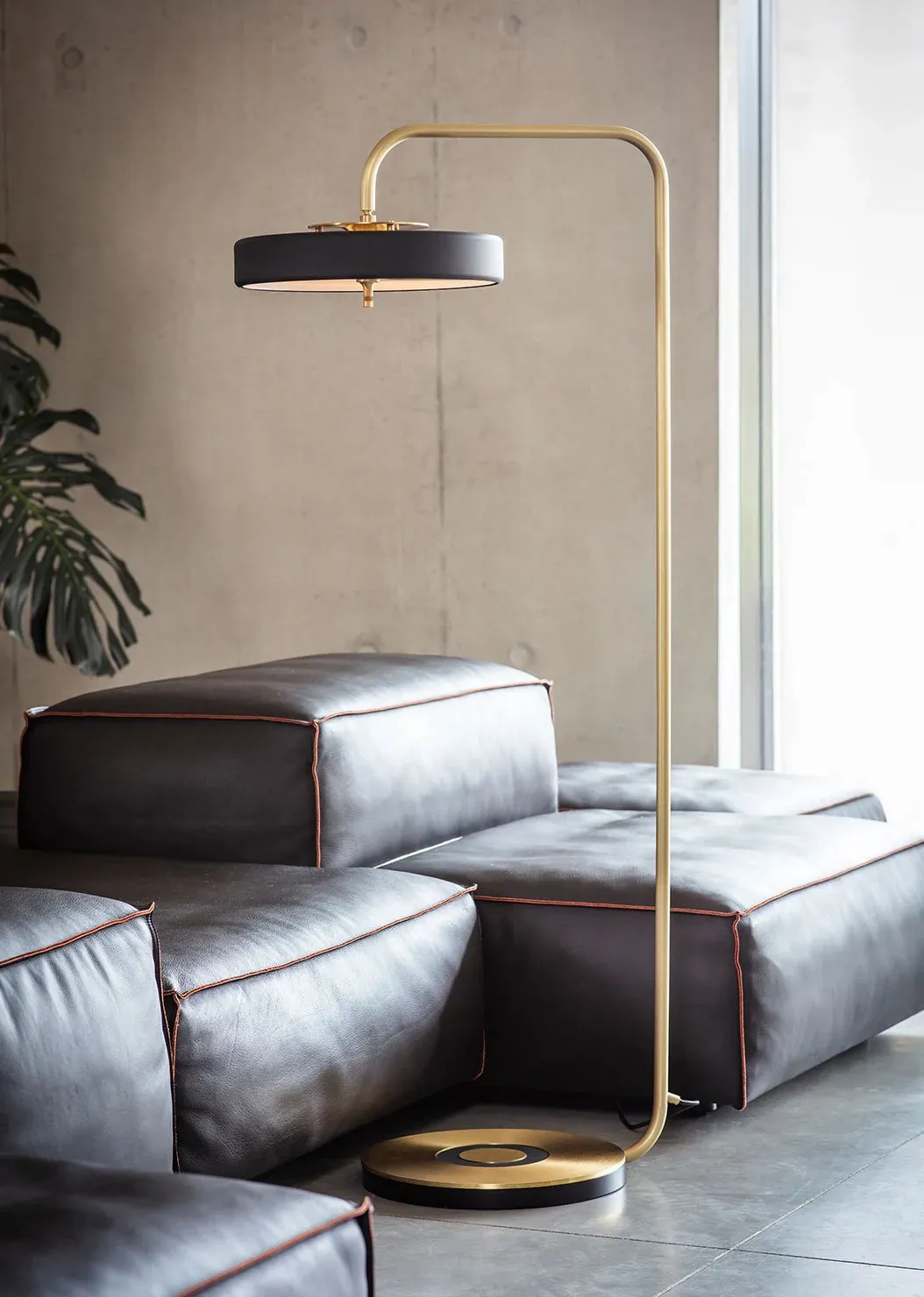 Revolve floor