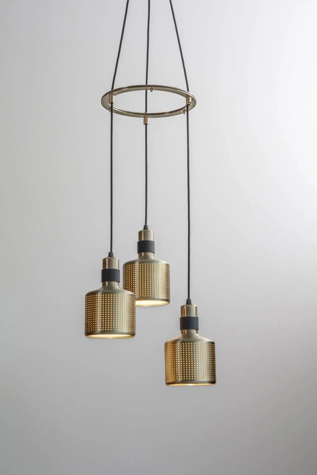 Riddle Cluster Light