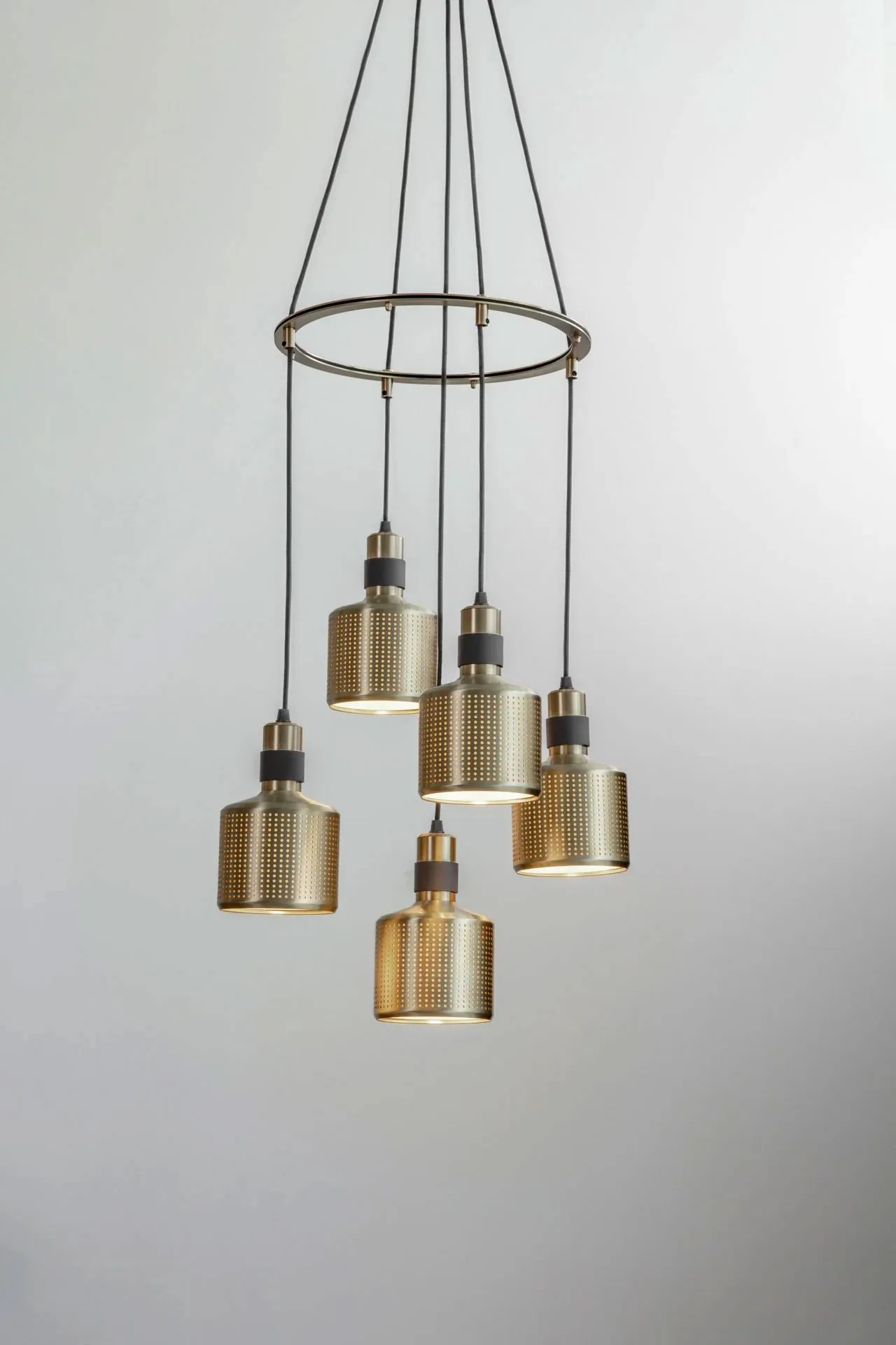 Riddle Cluster Light