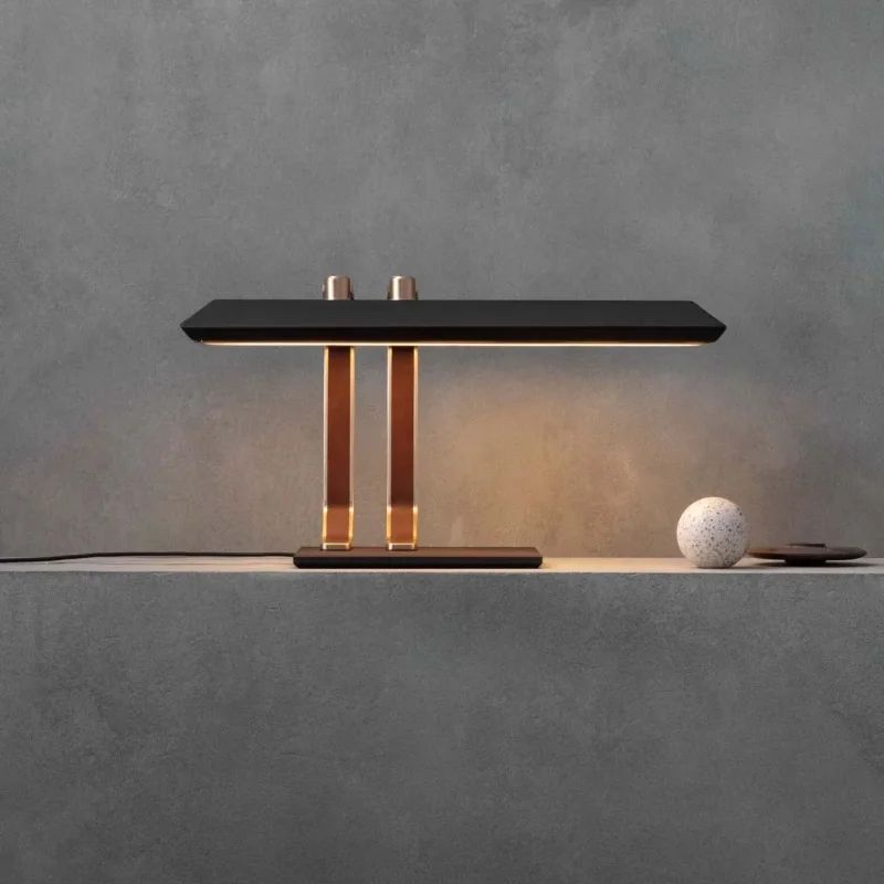 Rinato console lamp - Bert Frank w Mesmetric