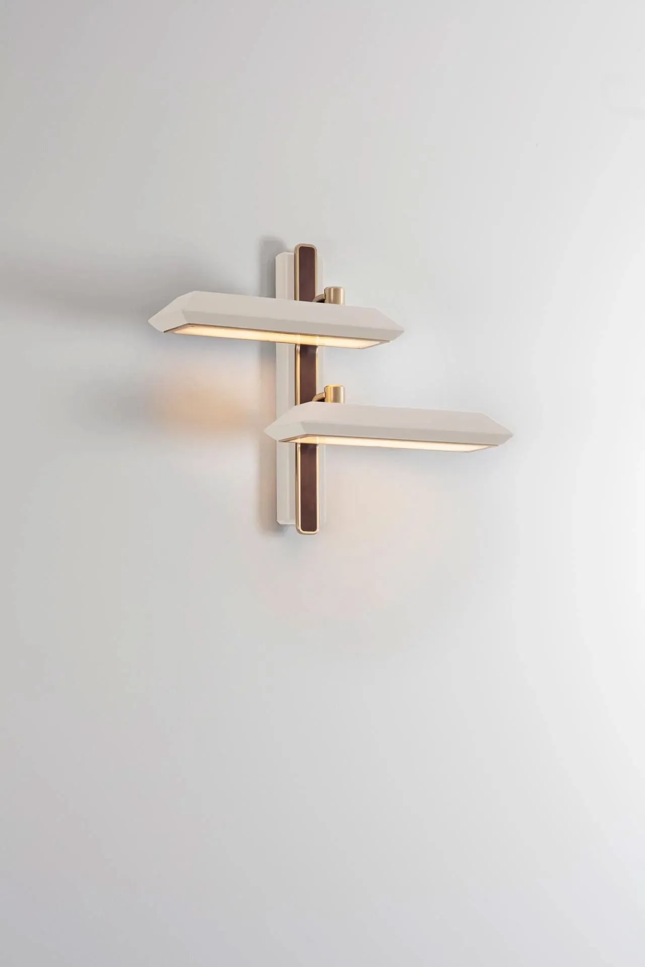 Rinato wall light double - Bert Frank w Mesmetric
