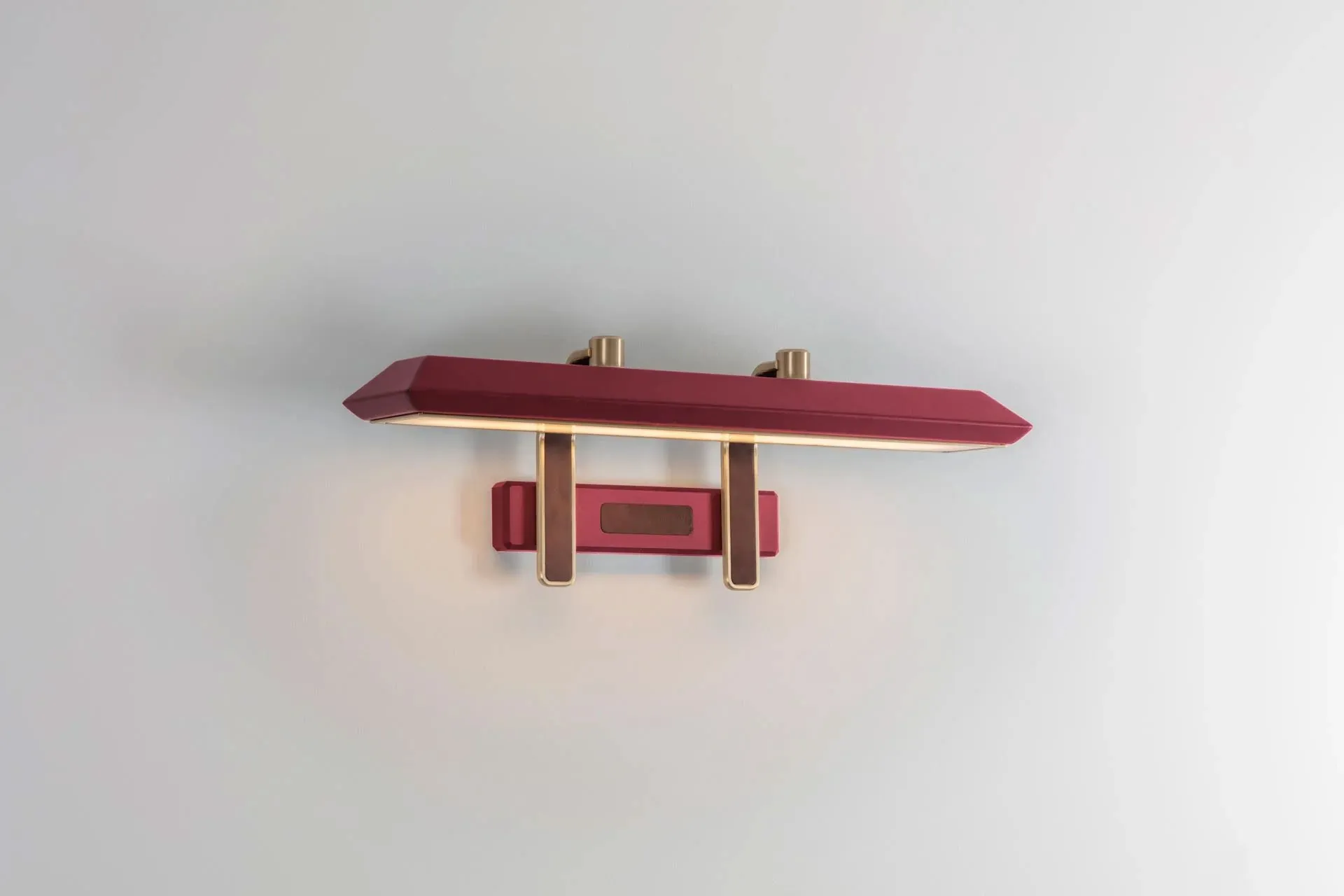 Rinato wall light long – Bert Frank at Mesmetric