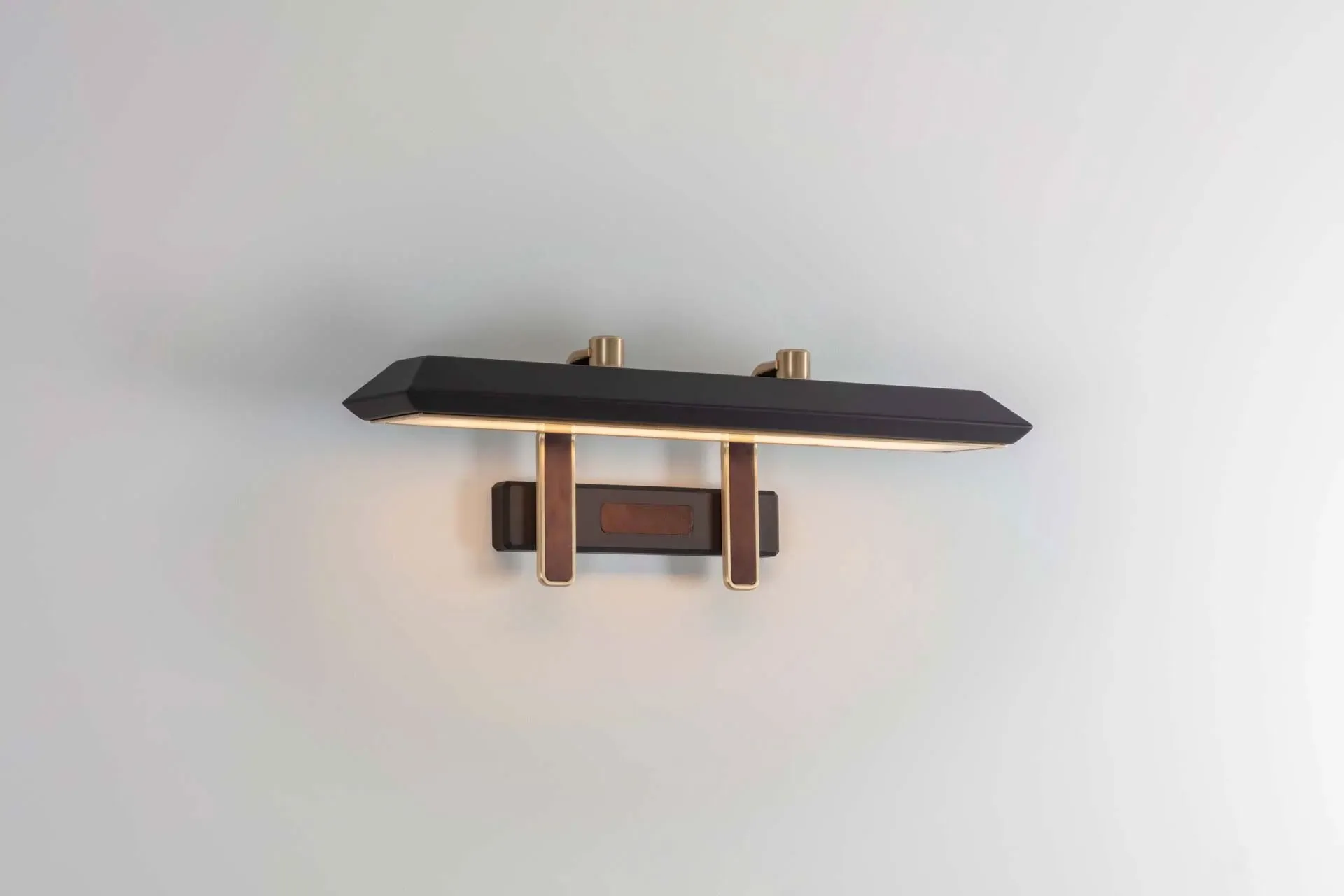 Rinato wall light long – Bert Frank at Mesmetric