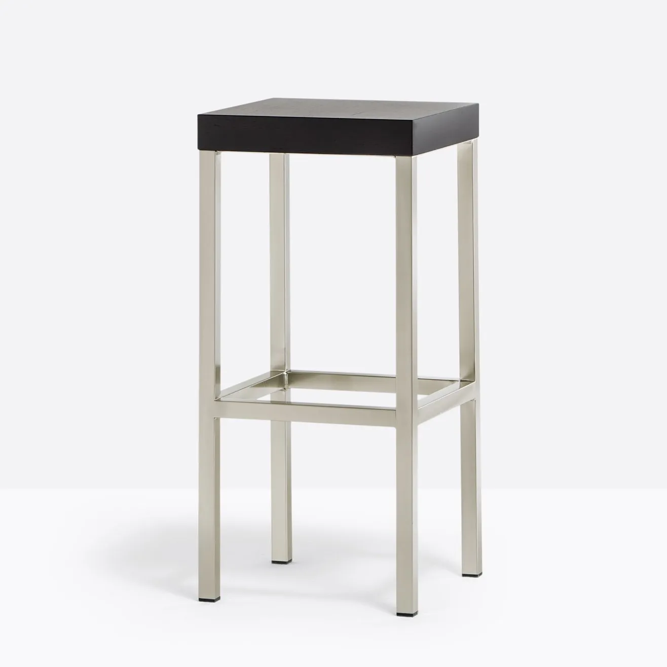 Cube w – Pedrali at Mesmetric