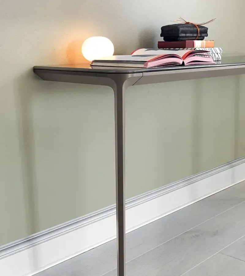 Slim Console 2 Legs – Sovet Italia at Mesmetric
