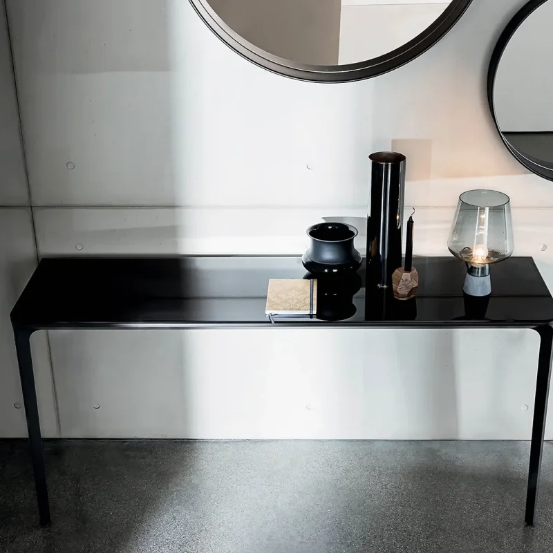 Slim Console 2 Legs – Sovet Italia at Mesmetric