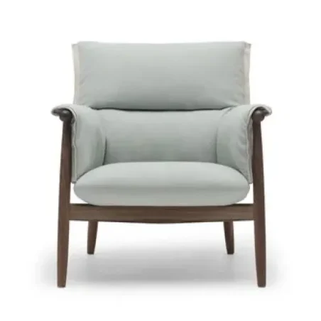 E015 Embrace Lounge