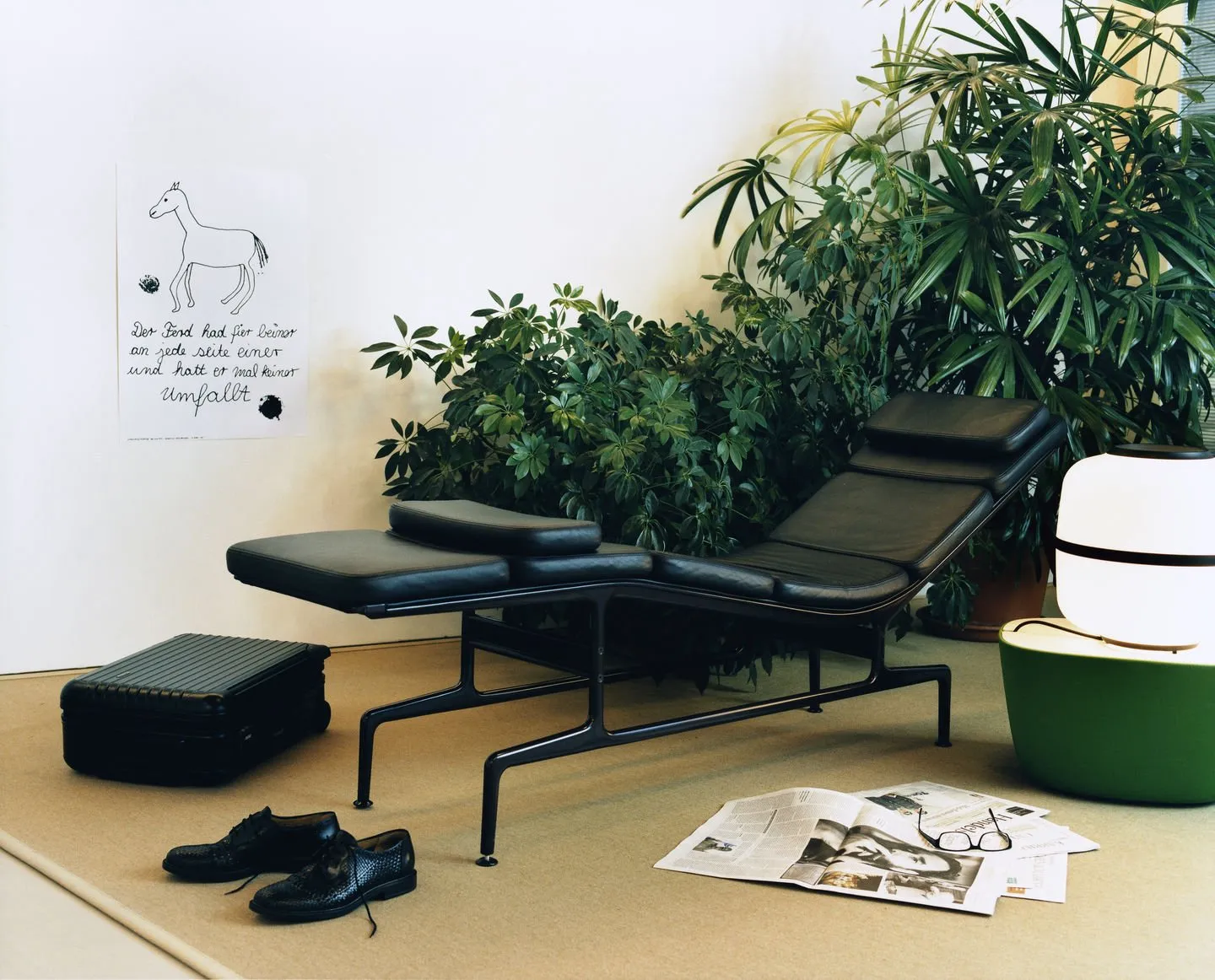 Soft Pad Chaise ES 106 – Vitra at Mesmetric