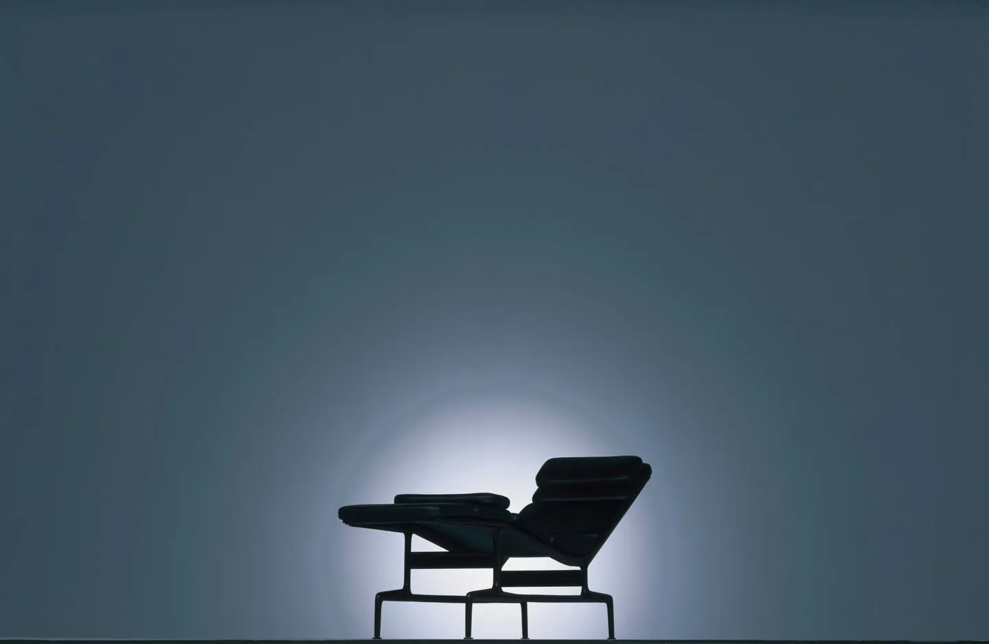 Soft Pad Chaise ES 106 – Vitra at Mesmetric