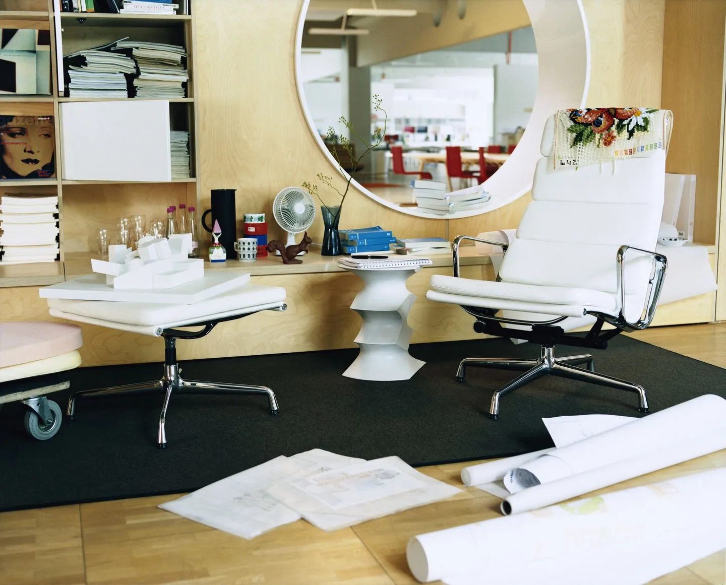 Soft Pad Group EA 222 – Vitra at Mesmetric