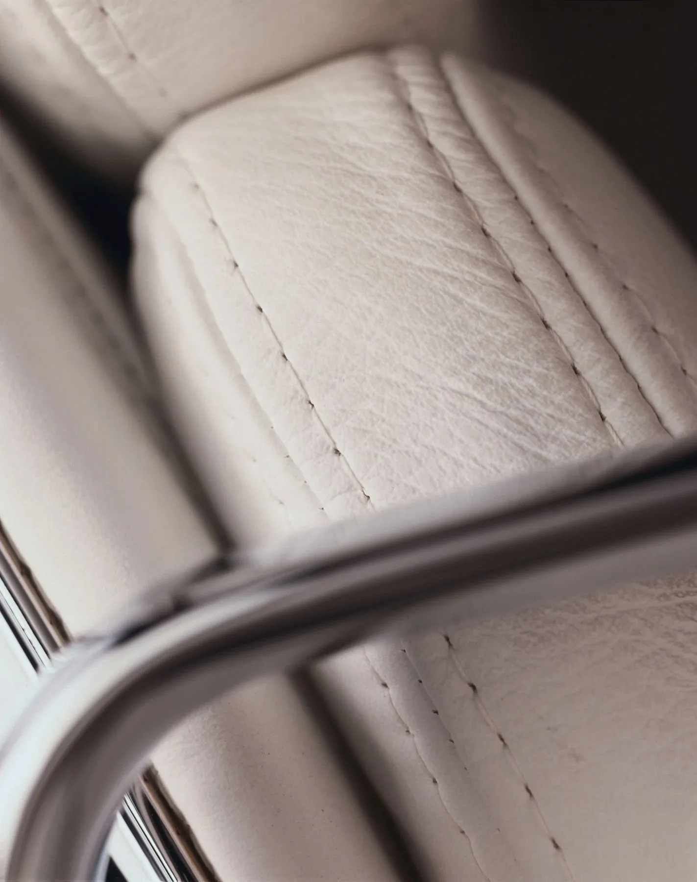 Soft Pad Group EA 222 – Vitra at Mesmetric