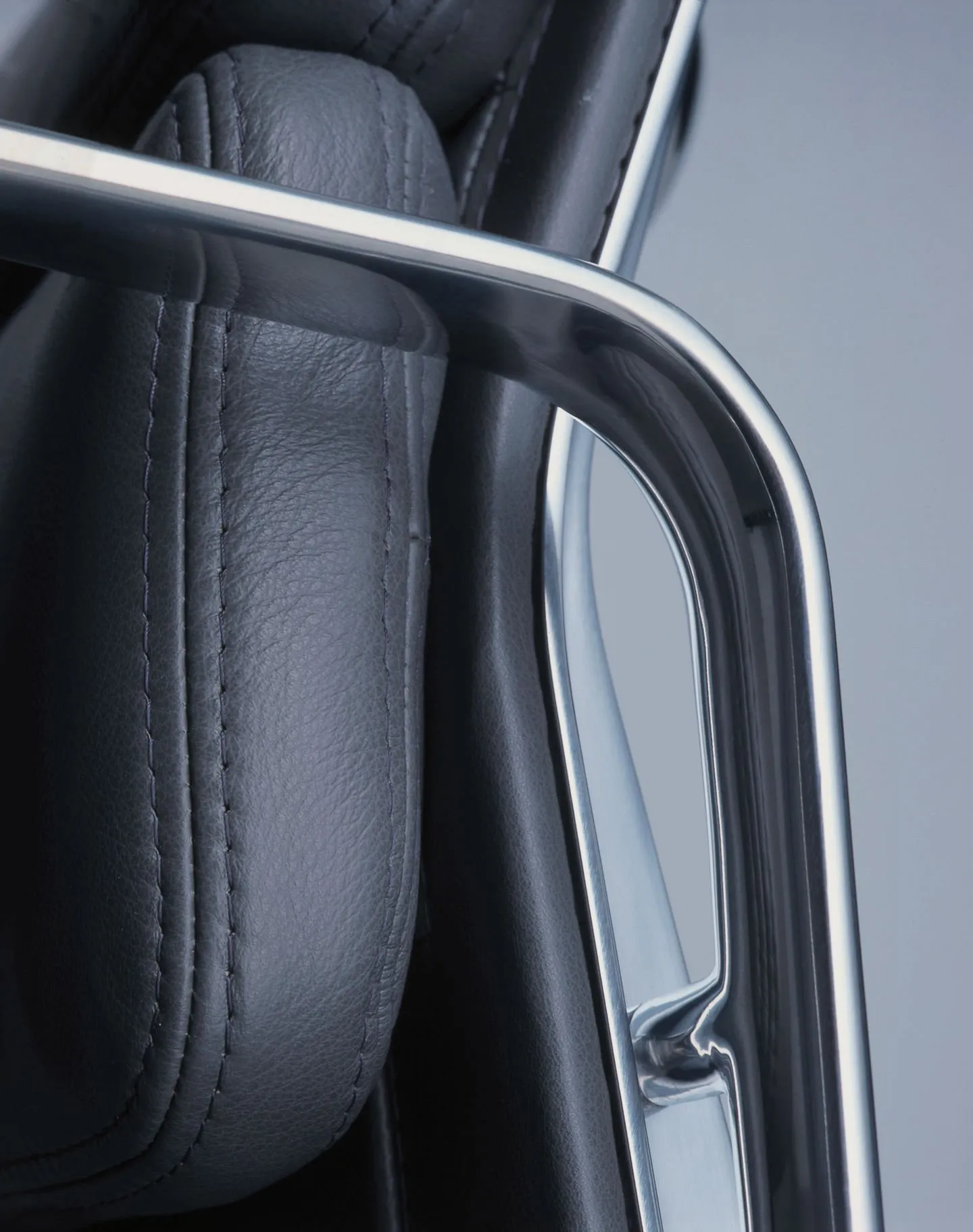 Soft Pad Group EA 219 – Vitra at Mesmetric