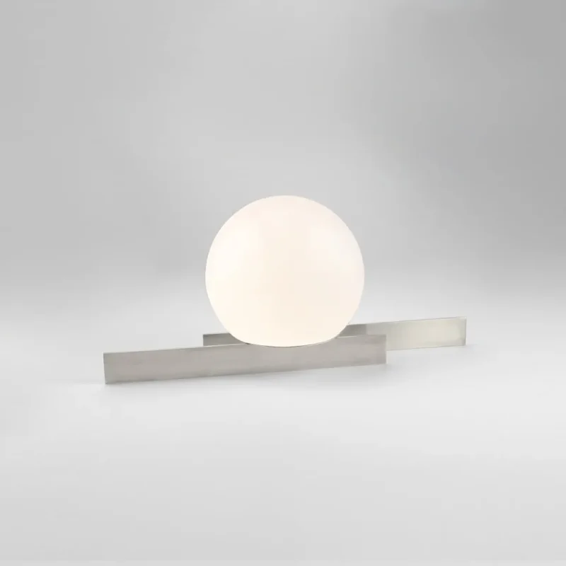 Somewhere In The Middle – Michael Anastassiades at Mesmetric