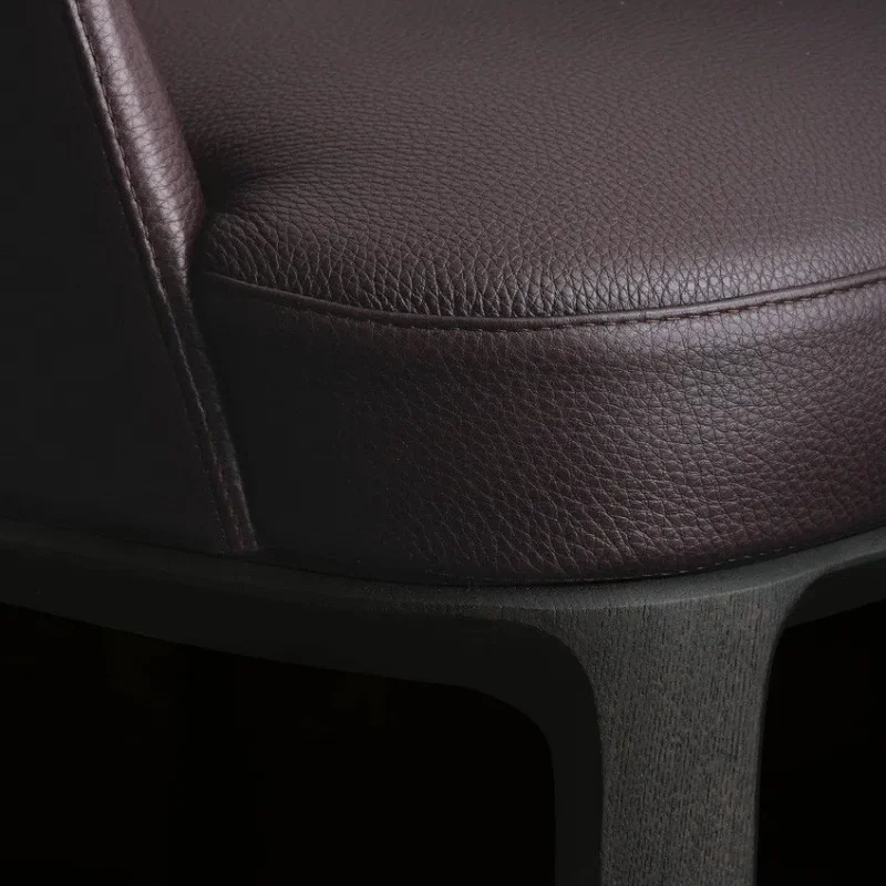 Sophie Armchair – Poliform at Mesmetric