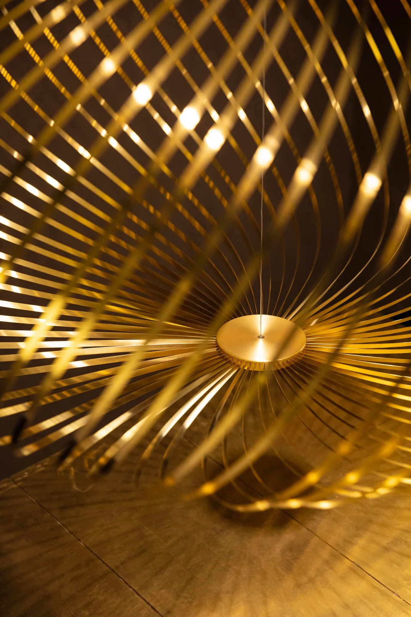 Spring Medium LED - Tom Dixon w Mesmetric