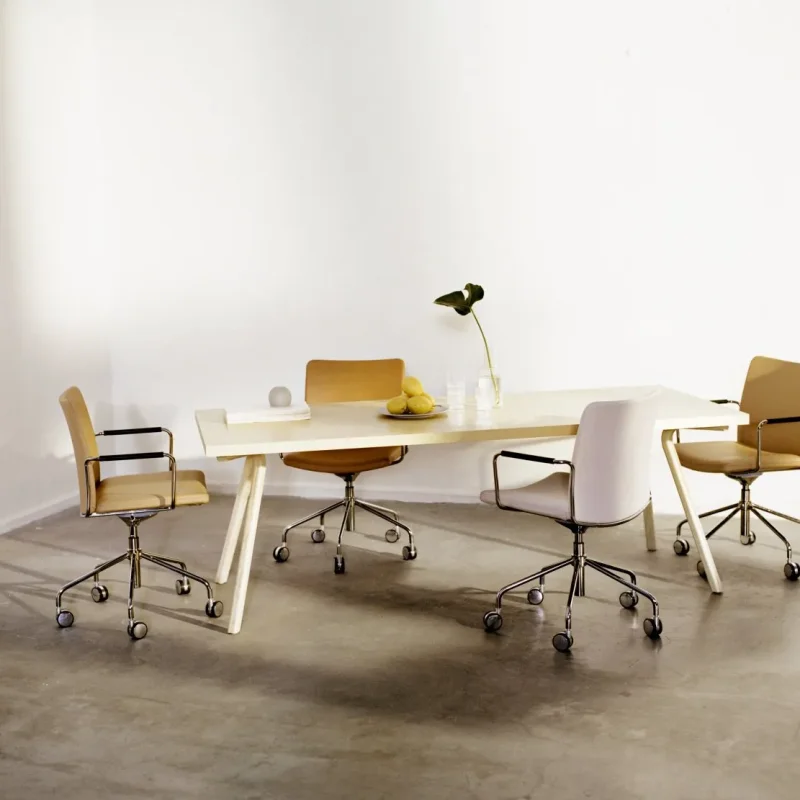 Stella swivel
