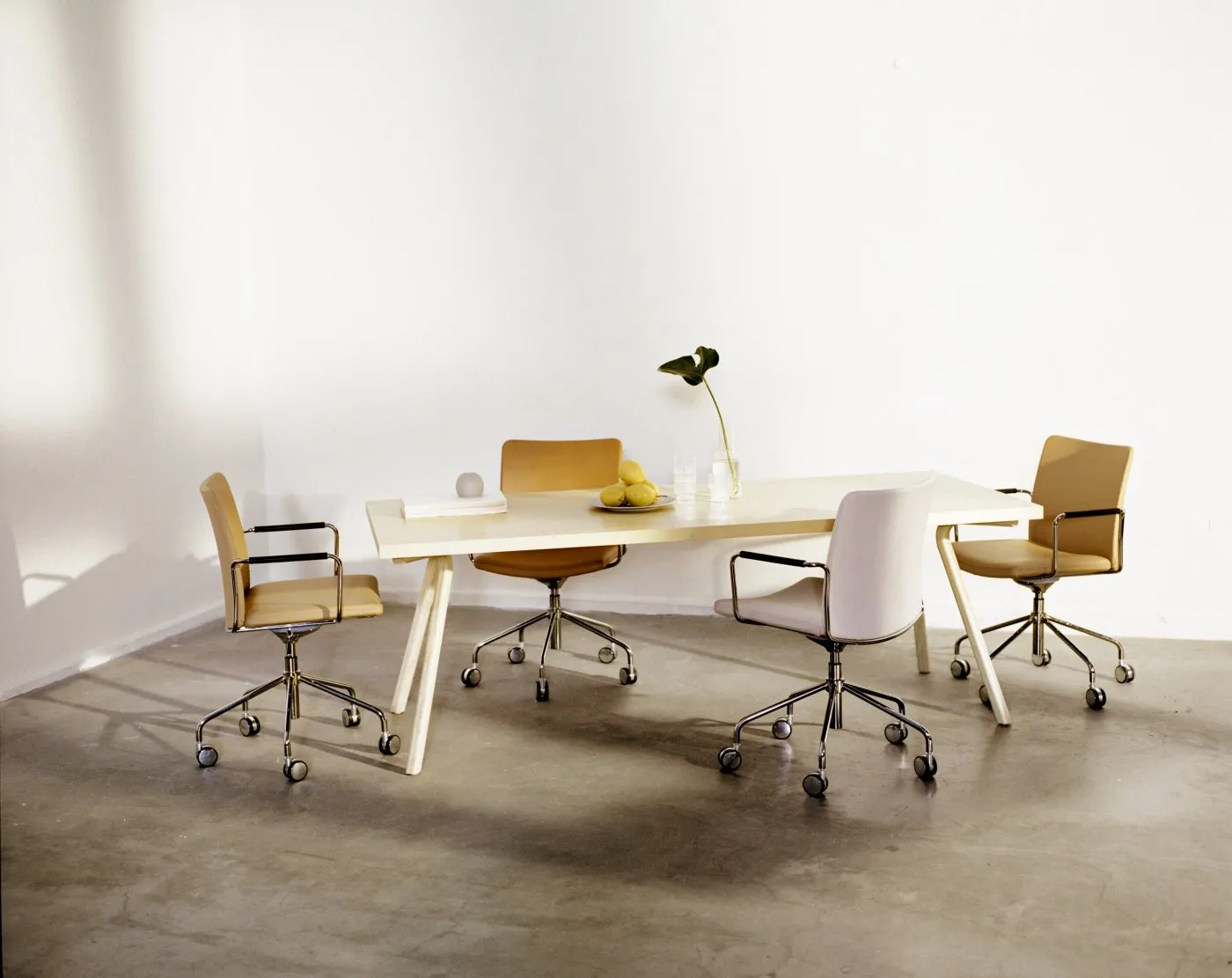 Stella swivel