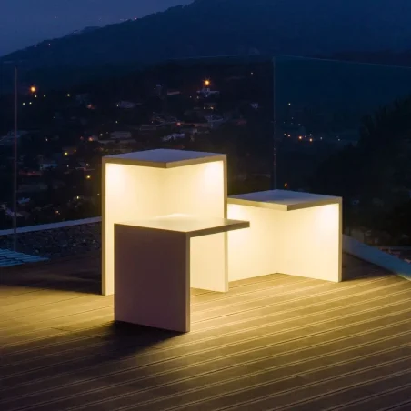 Empty – Vibia at Mesmetric