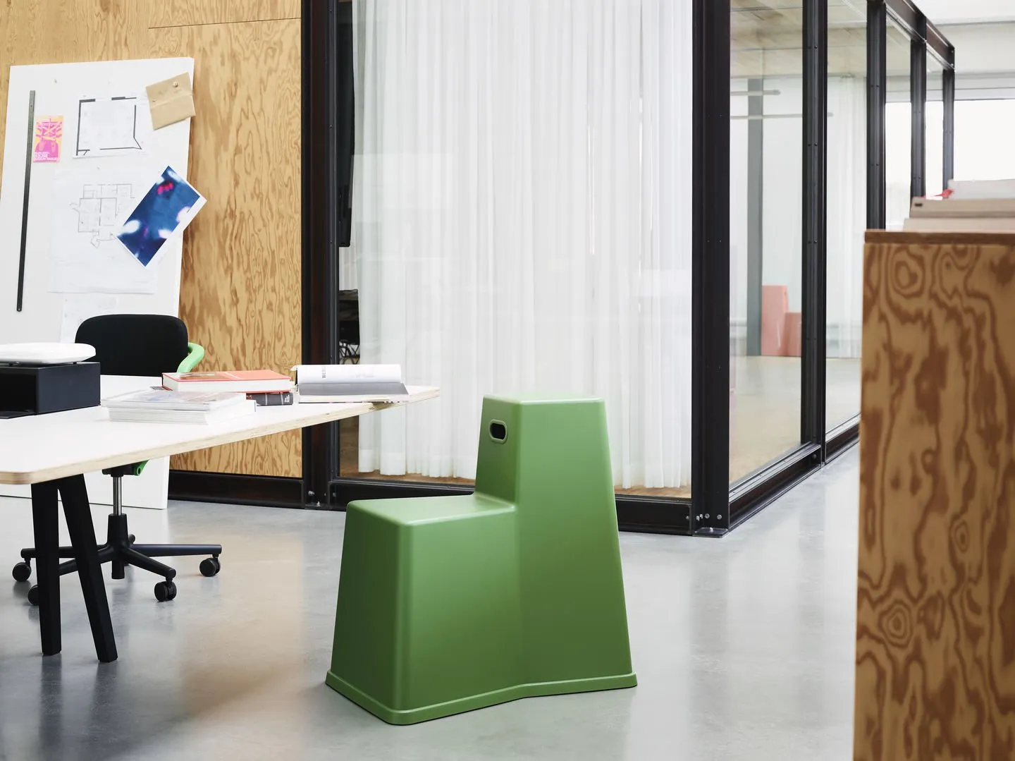 Stool-Tool - Vitra w Mesmetric