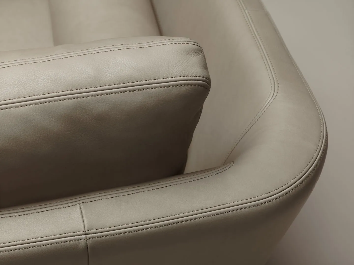 Suita Sofa