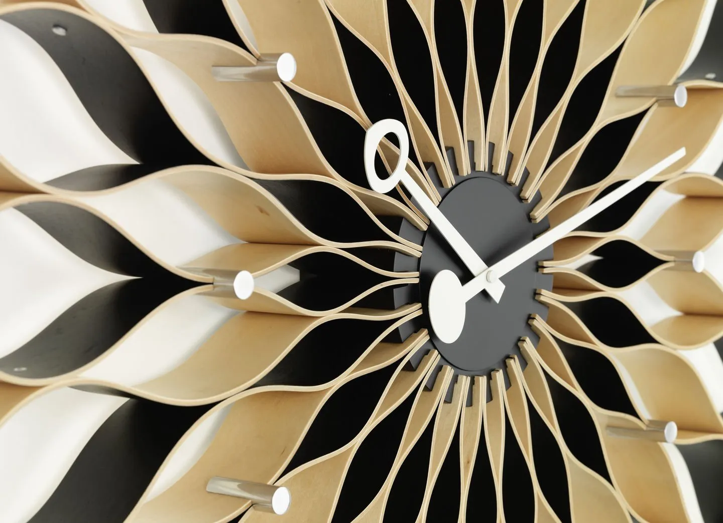 Sunflower Clock - Vitra w Mesmetric