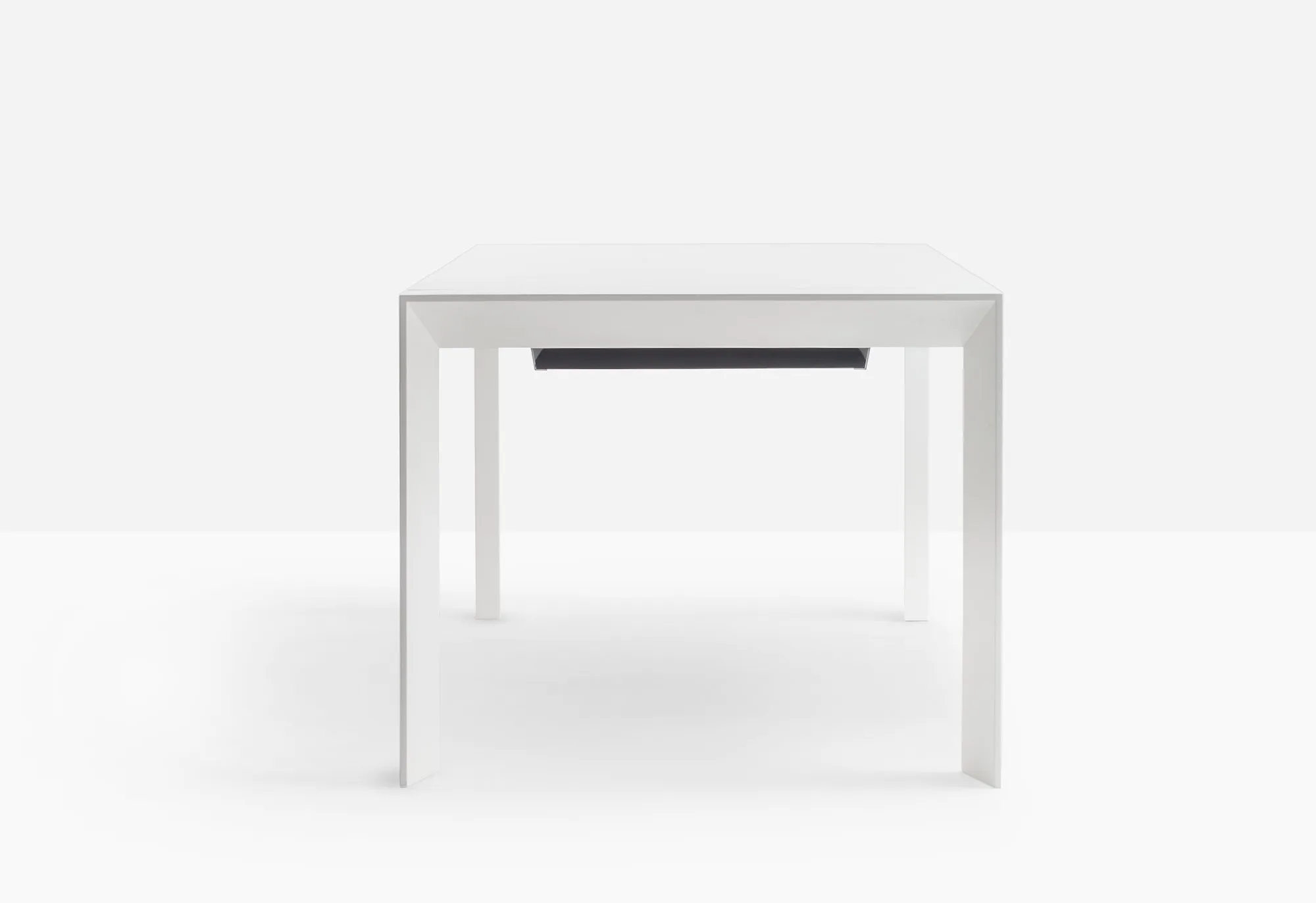 Surface - Pedrali w Mesmetric