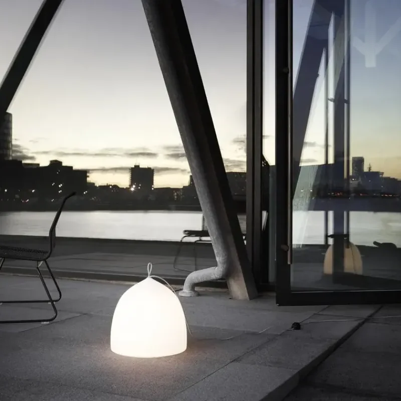 Suspence™ - Fritz Hansen w Mesmetric